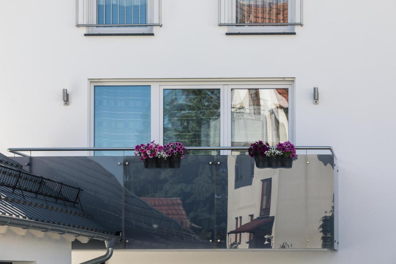 Ferienwohnung Am Zeppelin Hangar Friedrichshafen Bagian luar foto